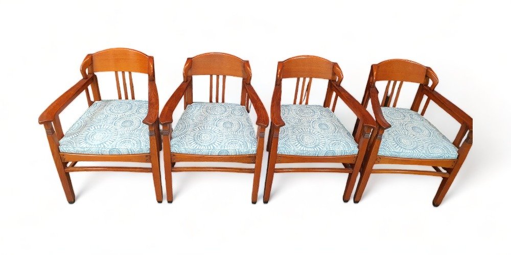 Stofferen Schuitema stoelen