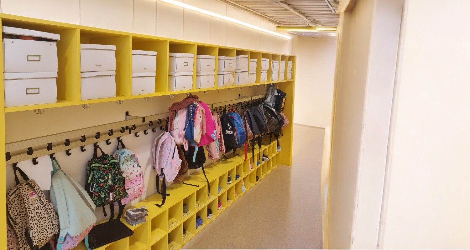 Jassen- en tassenkasten voor basisschool