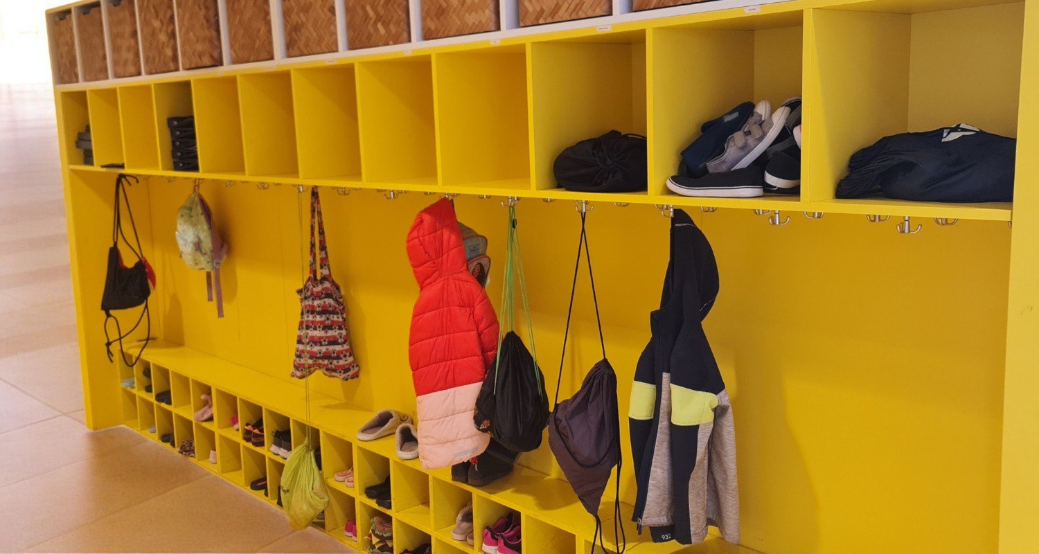 Jassen- en tassenkasten voor basisschool