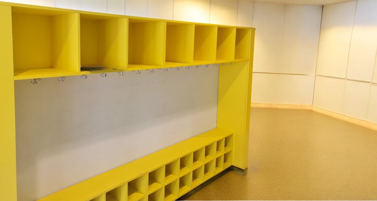 Jassen- en tassenkasten voor basisschool