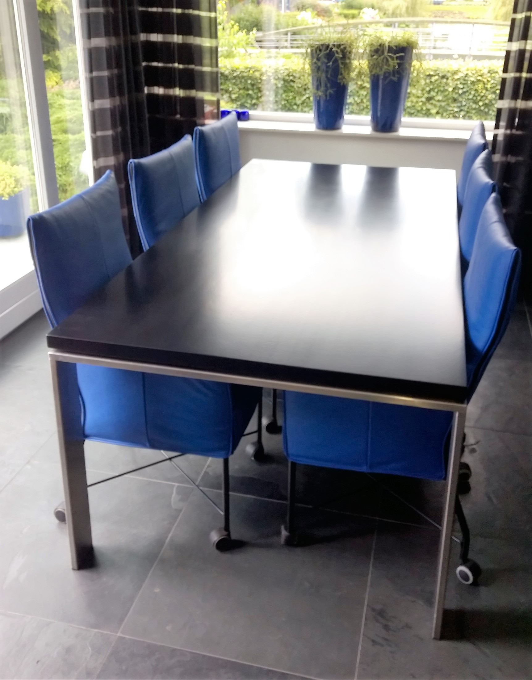 Montis_Charly_stoelen.jpg