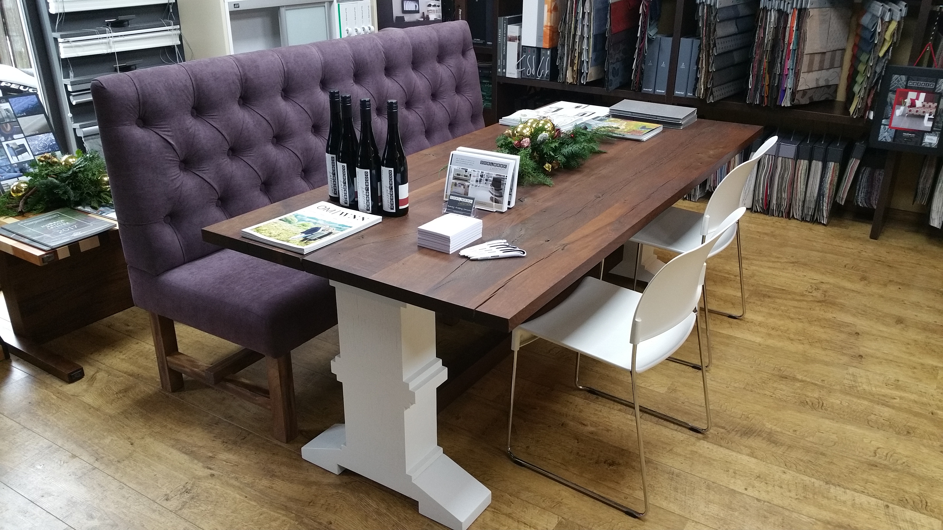 kloostertafel_met_dinerbank.jpg